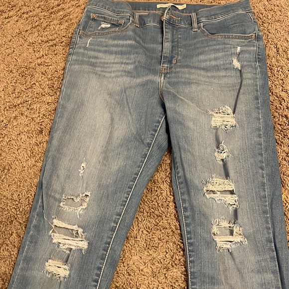 Levi’s 720 super high rise skinny jean. Size 31 - Picture 2 of 4
